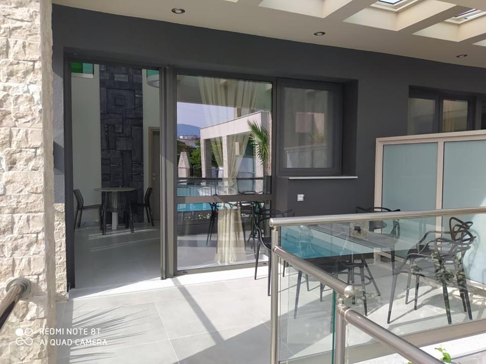 Vrasná Amalia Deluxe Villas מראה חיצוני תמונה
