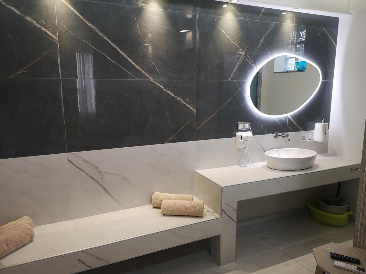 Vrasná Amalia Deluxe Villas מראה חיצוני תמונה